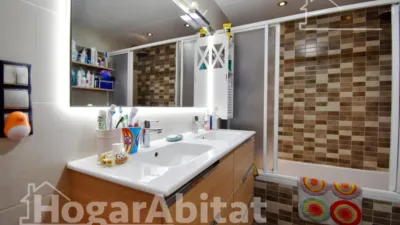 Flat on Ferrocarril d'Alcoi Street photo 32