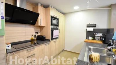 Flat on Ferrocarril d'Alcoi Street photo 4