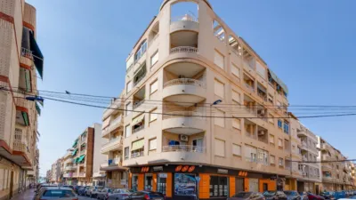 Pis – Torrevieja, Urbanización Calas Blancas - Vista 2