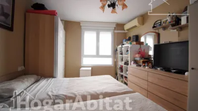 Flat on Ferrocarril d'Alcoi Street photo 15