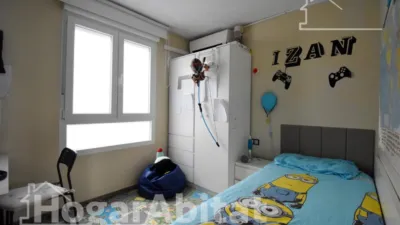 Flat on Ferrocarril d'Alcoi Street photo 24