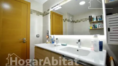 Flat on Ferrocarril d'Alcoi Street photo 34