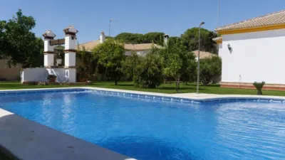 Chalet in Hinojos photo 18