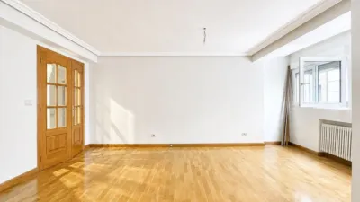 Flat on Calle de Alfonso VIII, 1 photo 3