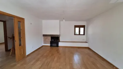 Semi-detached house on Calle de Jenaro Núñez photo 5