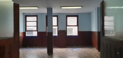 Local comercial en alquiler en Calle de la Villa de Negreira - Más