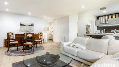 Apartment on Avenida del Primat Reig photo 5