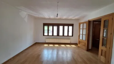 Semi-detached house on Calle de Jenaro Núñez photo 2