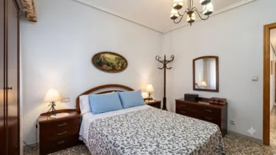 Apartment on Luis Llorente Street photo 10