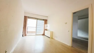 Apartment on Calle Mauricio Legendre, 16 photo 3