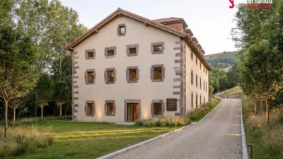 Rustic house on Calle Santiurde de Reinosa photo 2