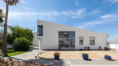 Chalet on Calle Pinar photo 5