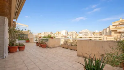 Penthouse on Carrer d'Anselm Turmeda photo 2