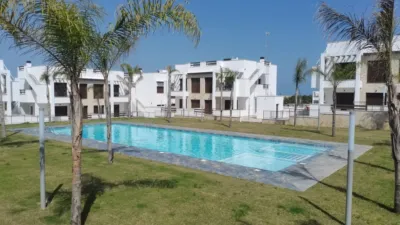 Pis – Torrevieja, Urbanización Los Balcones - Més