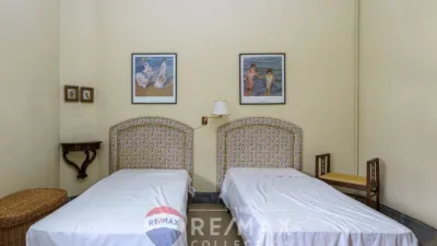Semi-detached house on Carrer de Victorio Luzuriaga photo 26