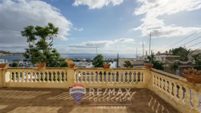Semi-detached house on Carrer de Victorio Luzuriaga photo 9