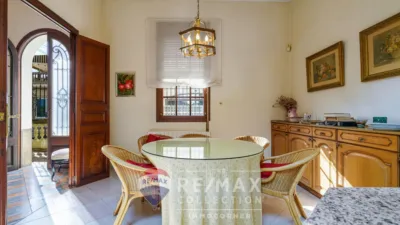 Semi-detached house on Carrer de Victorio Luzuriaga photo 19