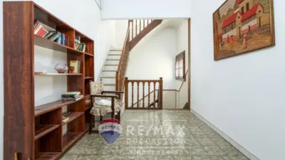 Semi-detached house on Carrer de Victorio Luzuriaga photo 38