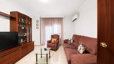 Apartment on Pintor Hernández Homedes Street photo 2