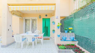 Bungalow on Panorama II Street photo 3