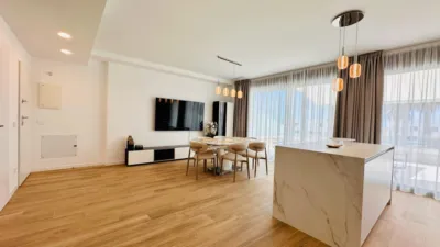 Duplex at Calle Brasil De, No. 1 photo 3