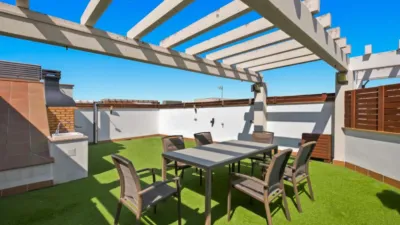 Duplex penthouse on Avinguda del Port del Canigó photo 5