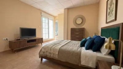 House on Calle Hispasat photo 4
