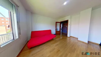 Flat on Forsitia Street photo 4