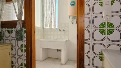Apartment on Carrer de la Ciutat de Laval photo 34