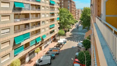 Apartment on Carrer de la Ciutat de Laval photo 2