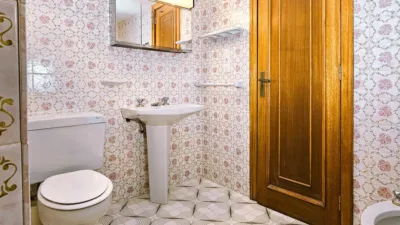 Apartment on Carrer de la Ciutat de Laval photo 19