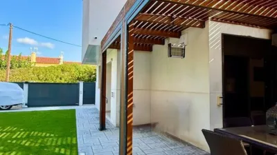 Semi-detached house on Carrer de Manuel Bergés photo 6