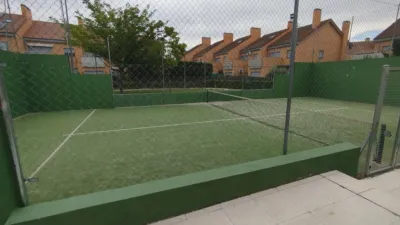 Townhouse on Calle Sabinares Del Arlanza photo 4