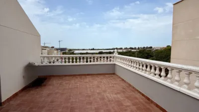 Semi-detached house on Calle Troyanos photo 9