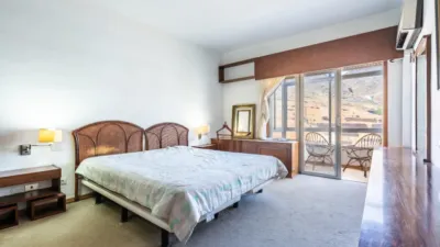 Apartment on Rambla de Santa Cruz photo 29