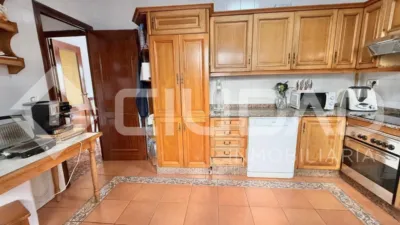 House on Avenida de José María Tomassetti photo 11