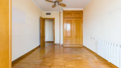 Piso en calle Ánimas photo 9