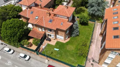 Semi-detached house in Bezana photo 52