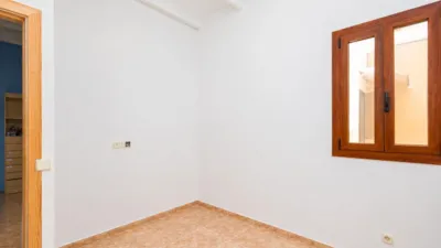Ground floor flat on Carrer de Mazagán photo 17
