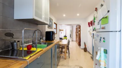 Apartment on Carrer de Gabriel Carbonell photo 5