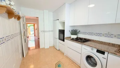 Terraced house on Carrer de Catarroja photo 37