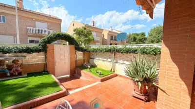 Terraced house on Carrer de Catarroja photo 8