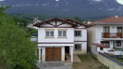 House on Manzanal Street photo 37