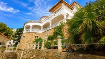 House on Carrer de Pau Vila photo 7