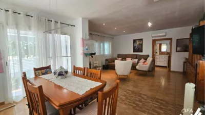 Chalet on Carrer del Llorer photo 8