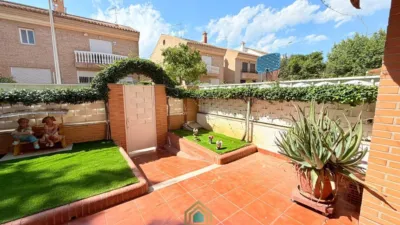 Terraced house on Carrer de Catarroja photo 10