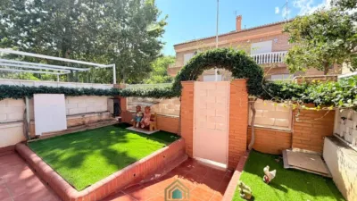 Terraced house on Carrer de Catarroja photo 6