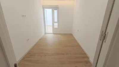 Apartment in Plaza Crevillente-Juzgados photo 9
