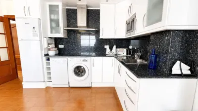 Apartment on Carrer de Lleida photo 11