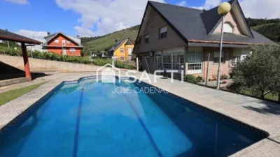 Detached House in O Barco photo 2